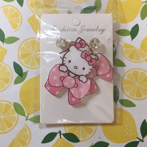 🍊NWT Sanrio Hello Kitty Pink Bow CZ Earrings - Picture 3 of 9